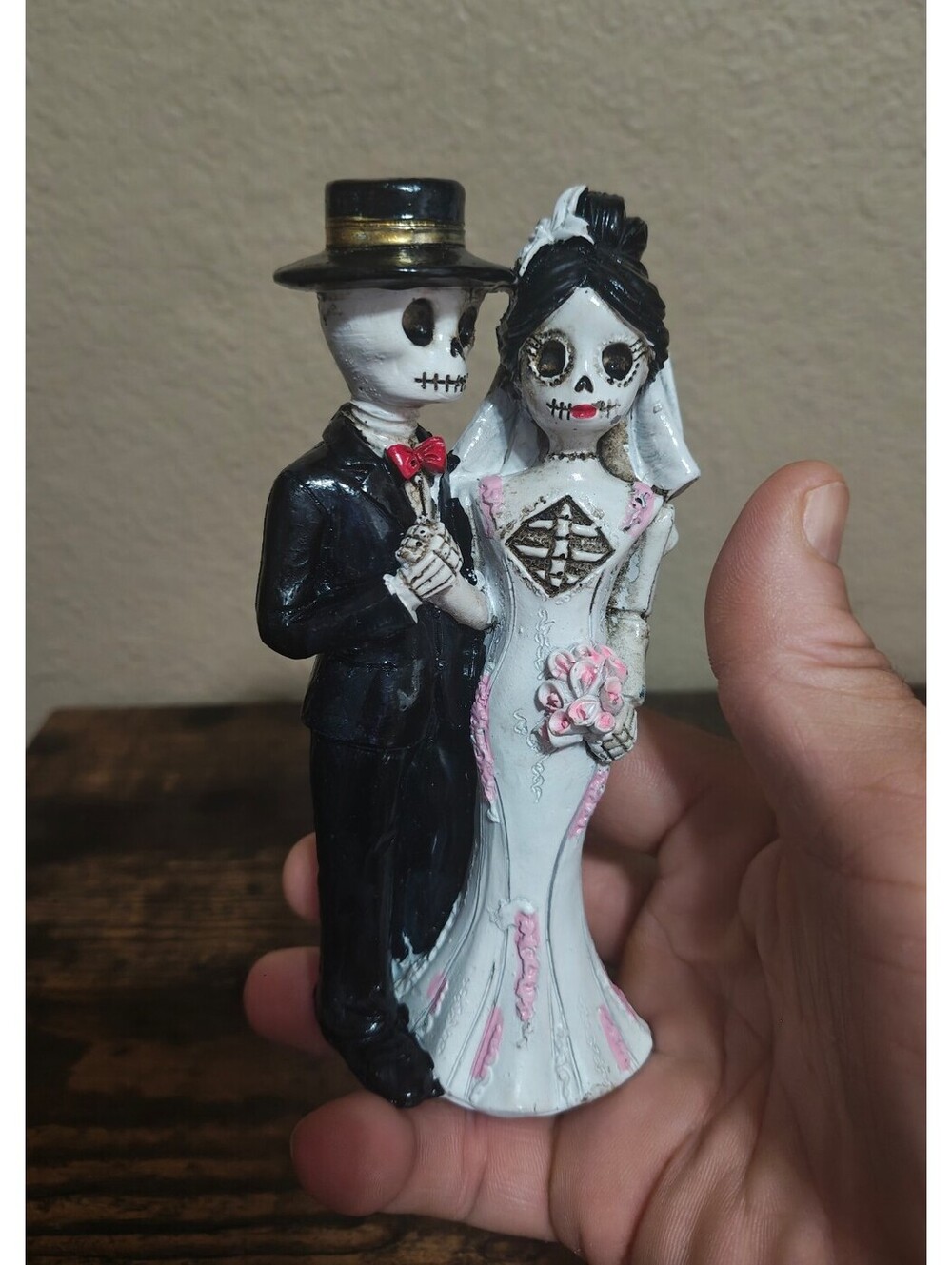 Day of the Dead (Día de los Muertos) Skeleton Wedding Couple Figurine